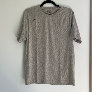 RHONE Men’s Reign Short Sleeve - Sage Green - Medium